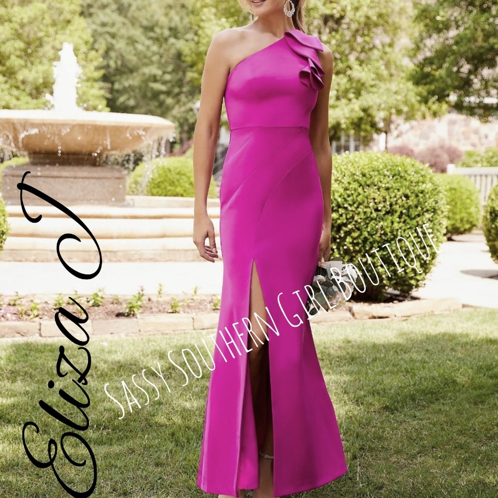 ⭐🆕 Eliza J Fuchsia Pink One Shoulder Maxi Dress